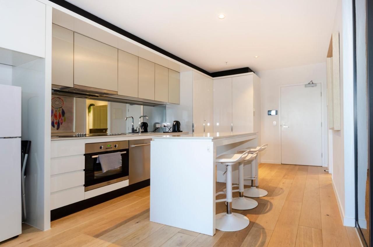 2Br Cbd Pad, City Views, Free Parking, Pool, Gym Мельбурн Экстерьер фото